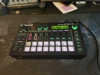 Groovebox Roland MC101