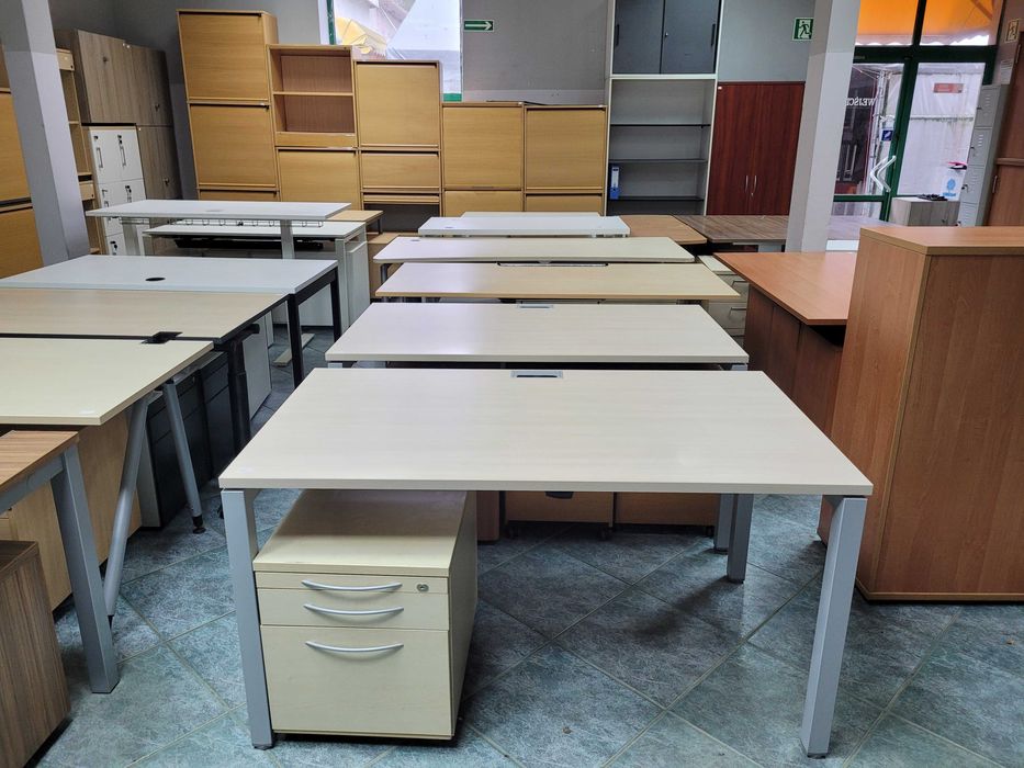 Meble biurowe używane Hurt Detal ( biurka , szafy , krzesła , fotele )