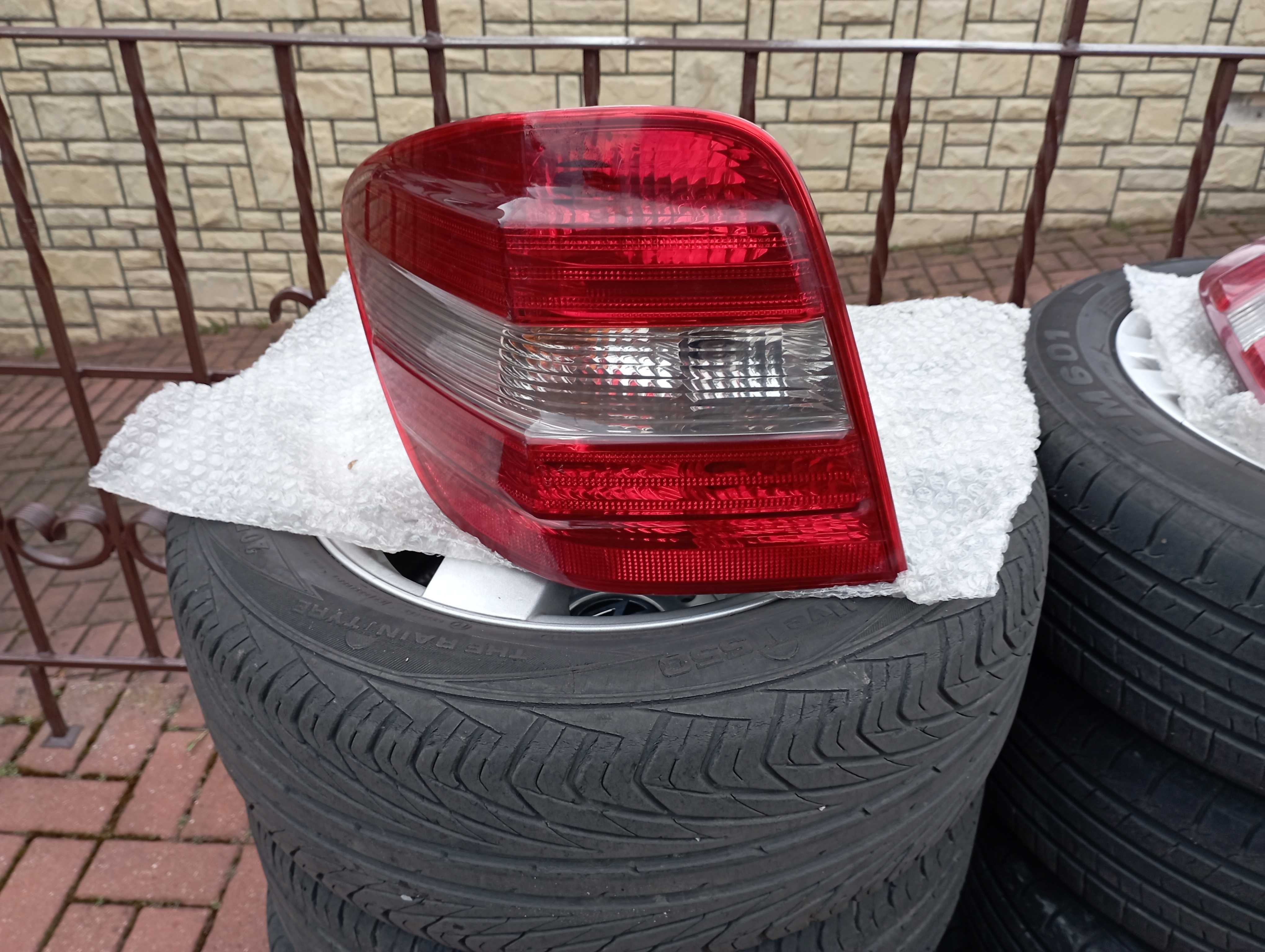 Lampy tył Mercedes ML W164