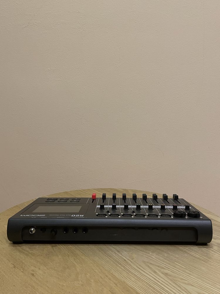 Zoom R20 Multi Track Recorder