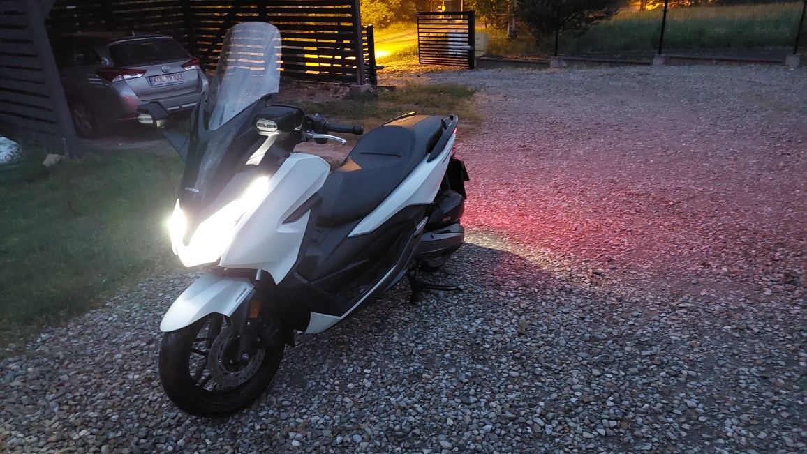 Honda Forza 125 Salon RP