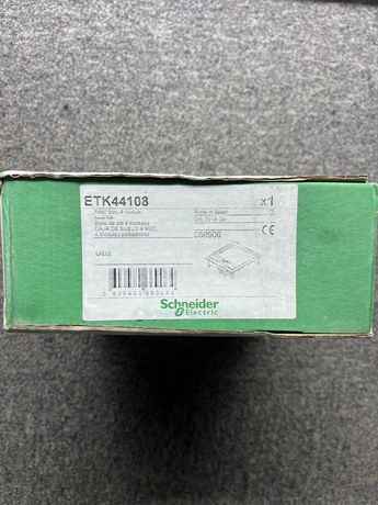 Розетковий підлоговий люк Schneider Electric ETK44108