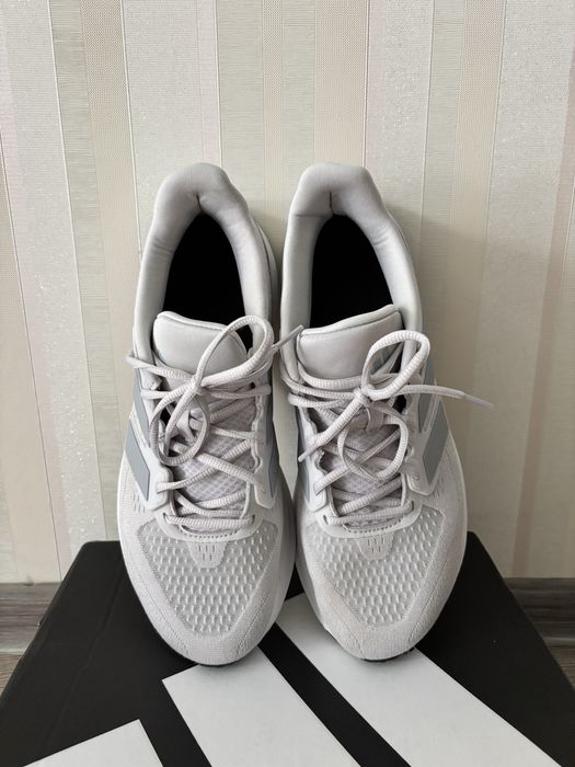 Чоловічі кросівки adidas