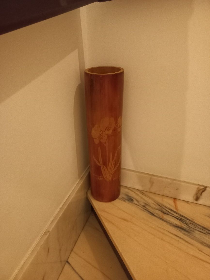 Vaso de bambu / Flores