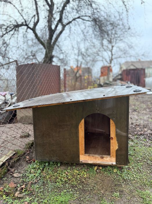 Продаю собачу будку | Міцна, простора, у відмінному стані
