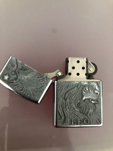 ZIPPO Vintage Barrett Smythe Isqueiro Leo (inclui envio)