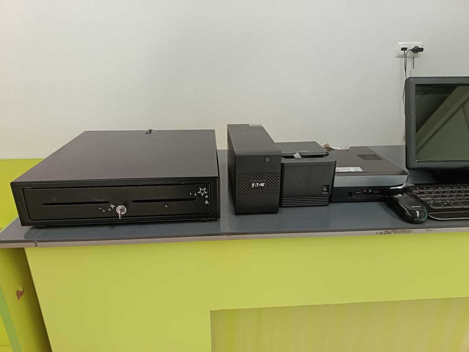 Equipamento POS (Ecrã Tátil, impressora, gaveta e computador)