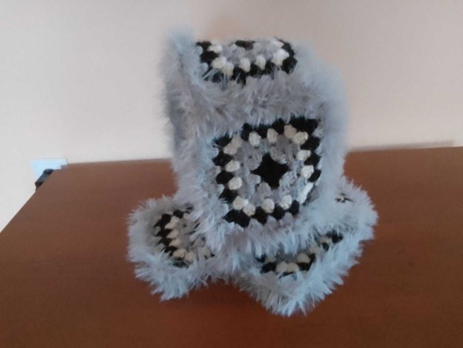 Фантазійний капор в'язаний методом "Бабцін квадра"