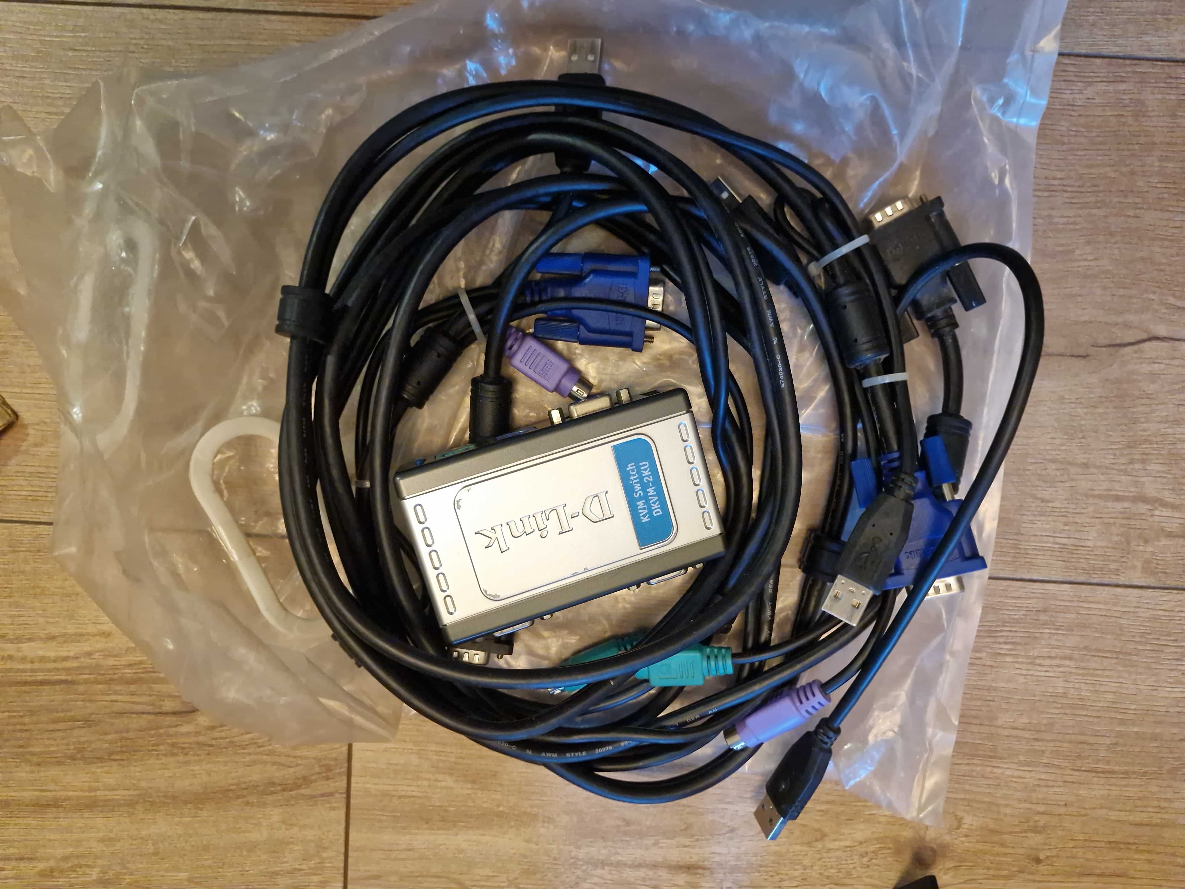 D-Link DKVM-2KU USB/PS/2 + VGA (2 komputery) 1,8m
