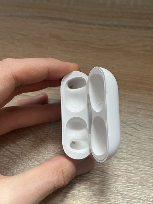 Etui ładujące Apple AirPods Pro 2gen A2700 lightning ORYGINAŁ