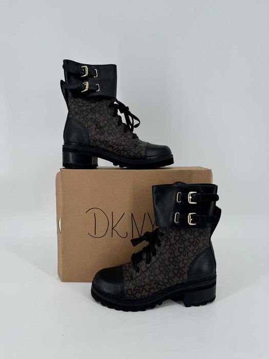 Dkny botki czarne brązowe monogram workery trapery jesień 41