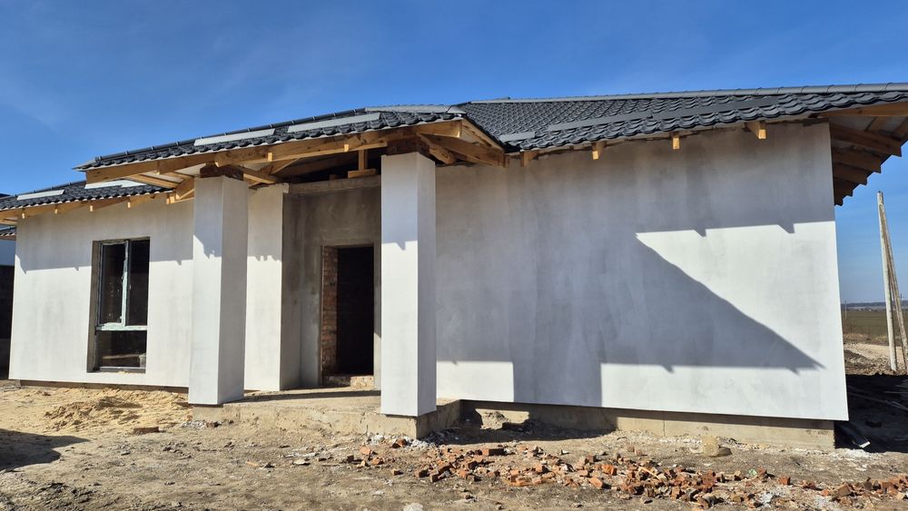 Двоян з накритою терасою