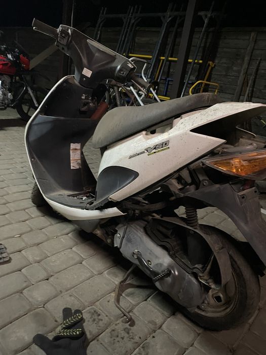 Продам скутер suzuki