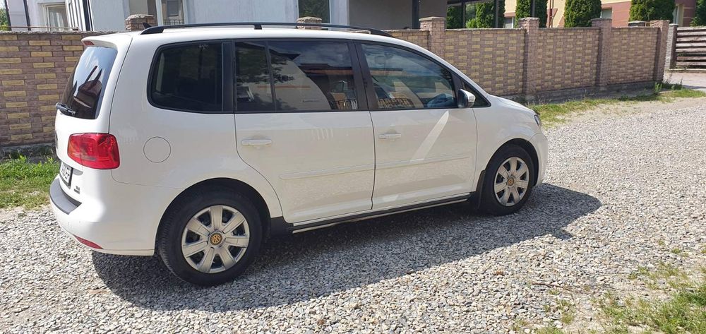 Продам Фольцваген Туаран