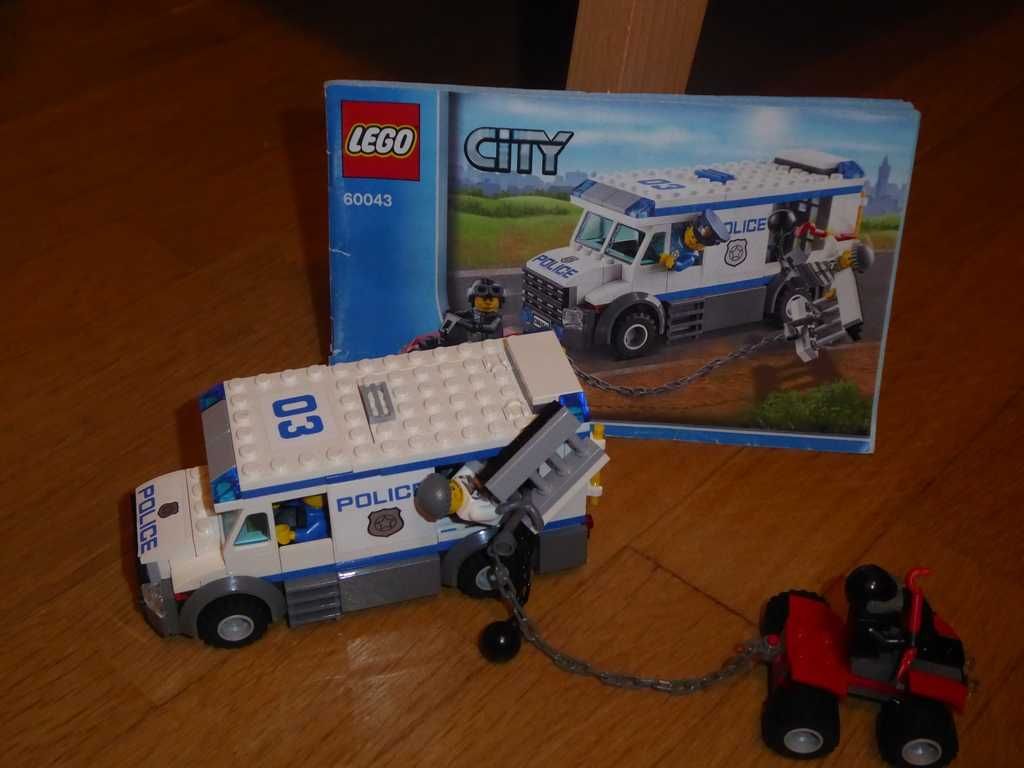 Lego 60043 FURGONETKA Policyjna, 2014 rok