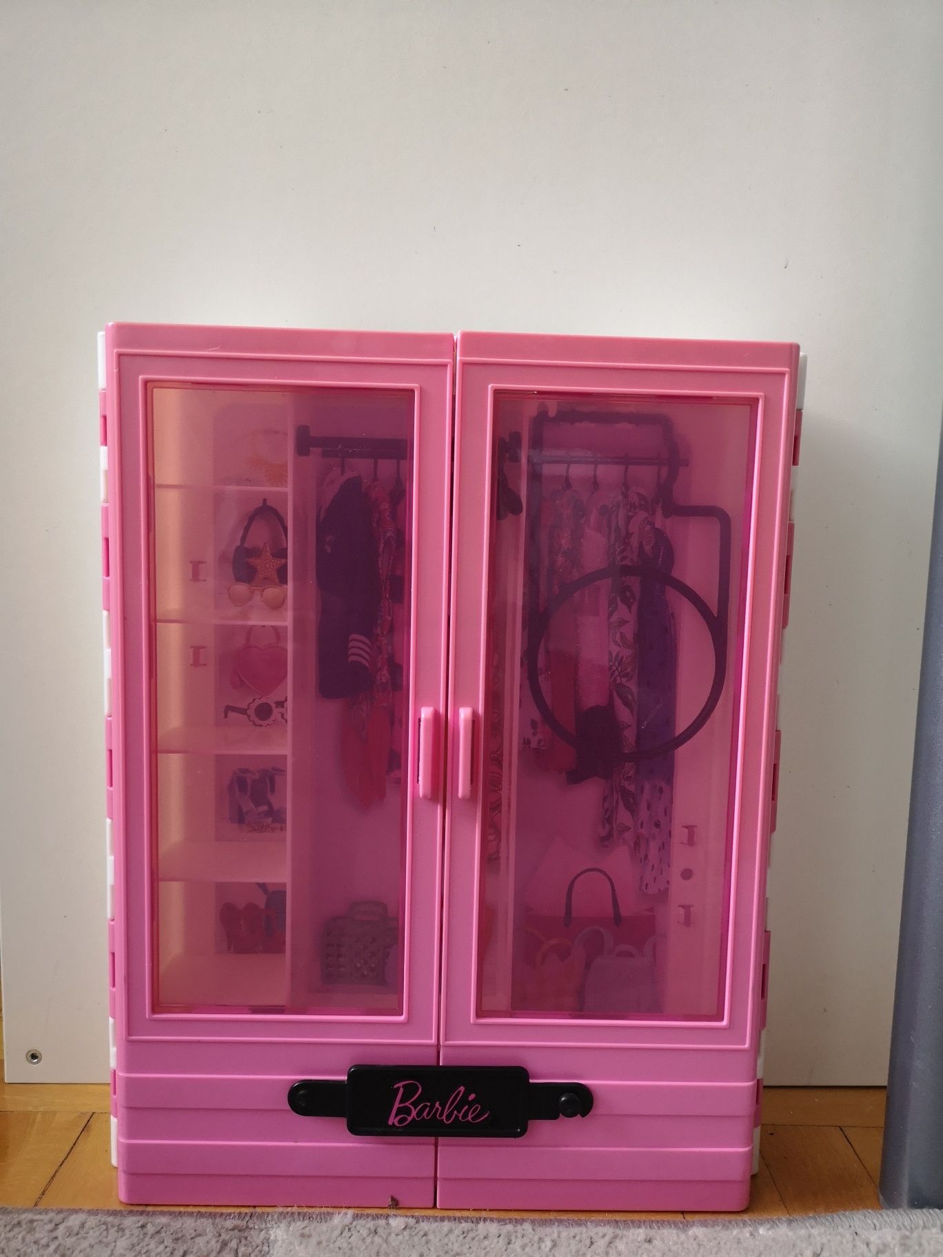 Szafa dla lalek Barbie