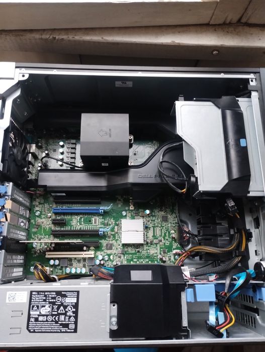 Робоча станція Dell Precision T5810 Tower