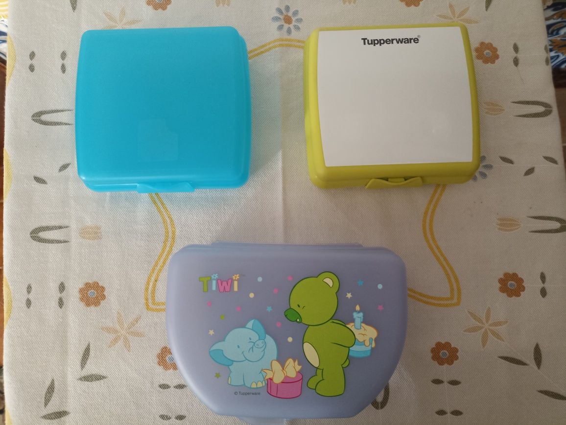 Caixas de sandes Tupperware