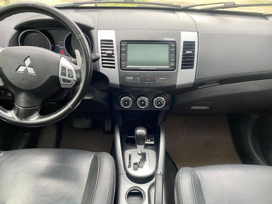 Автомобіль Mitsubishi Outlander 2011