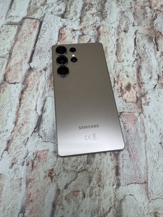 New Samsung Galaxy S25 Ultra 12/256gb Global Titanium Gray 920$