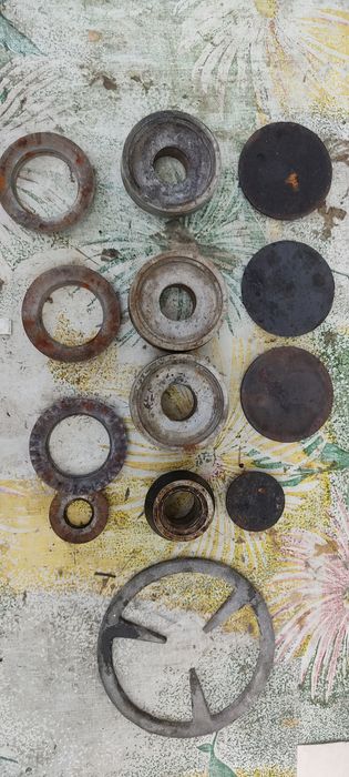 Конфорки,ручки ,решеткак газовой плите Врозамет