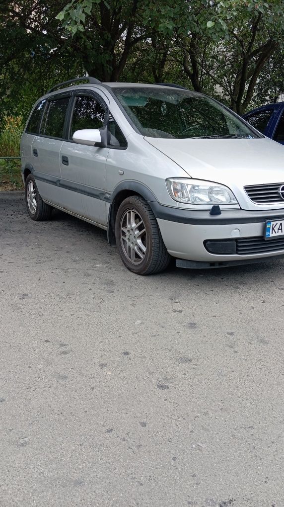 Продам Opel Zafira A