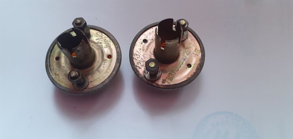 Продам поворотники ваз21011