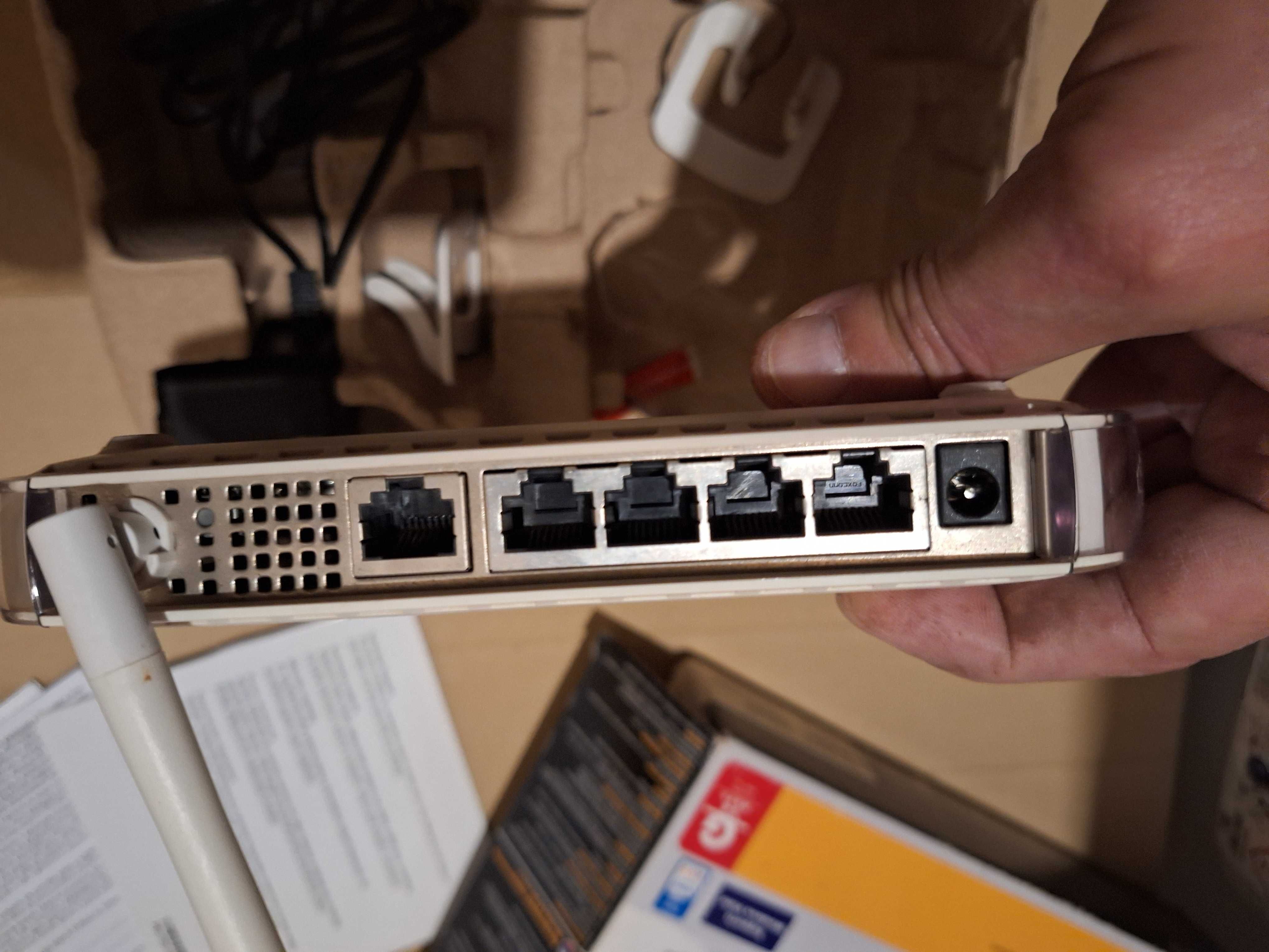 Router Netgear WGR616