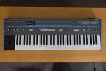 Syntezator analogowy Korg Poly-61M (1984)
