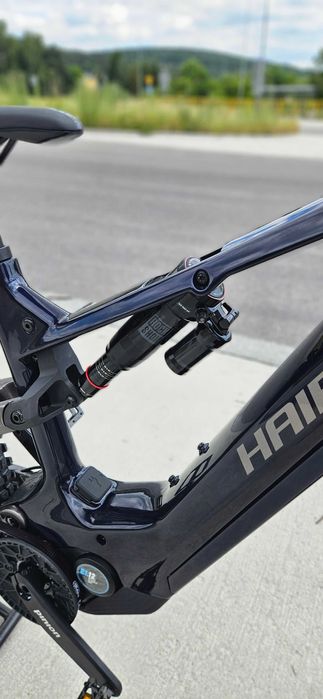 Rower elektryczny Haibike ALLMTN CF 10 skrzynia biegów Pinion 800Wh