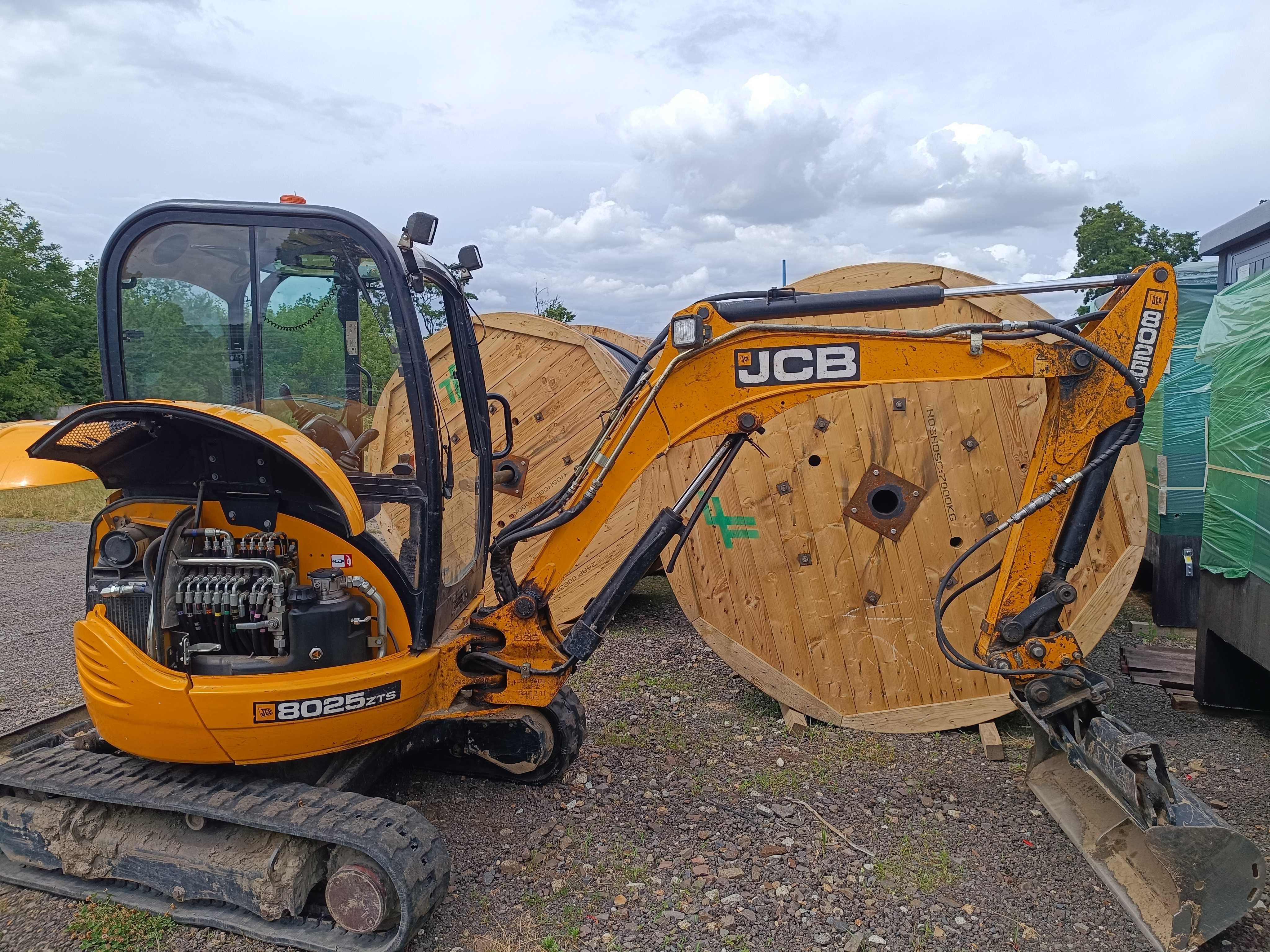 Minikoparka JCB 8025 ZTS