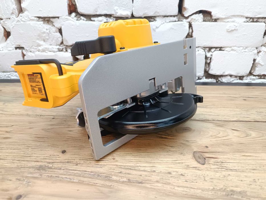 Акумуляторна  пила (паркетка) DeWALT 20v DCS565  MADE IN MEXICO