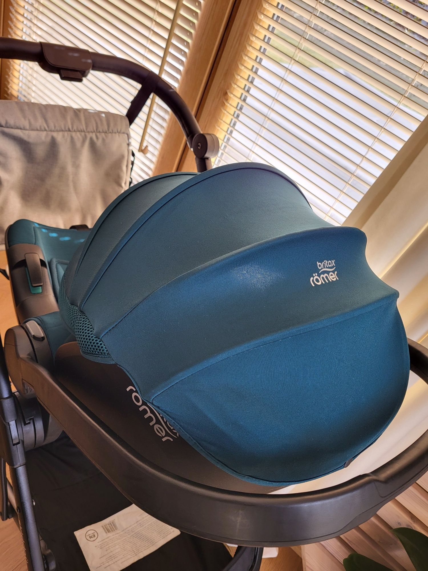 Fotelik nosidełko Britax Romer Baby-Safe Pro