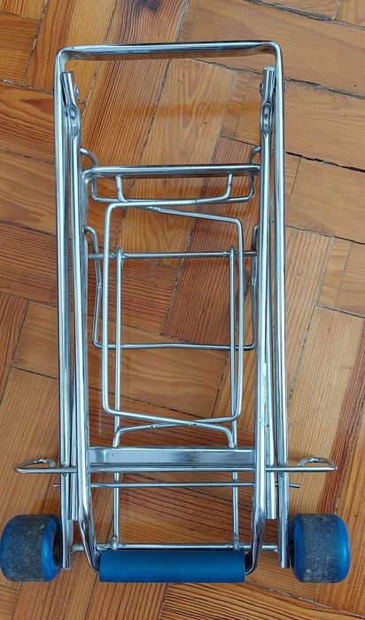 Suporte de rodas desdobrável, para transporte de volumes, malas etc