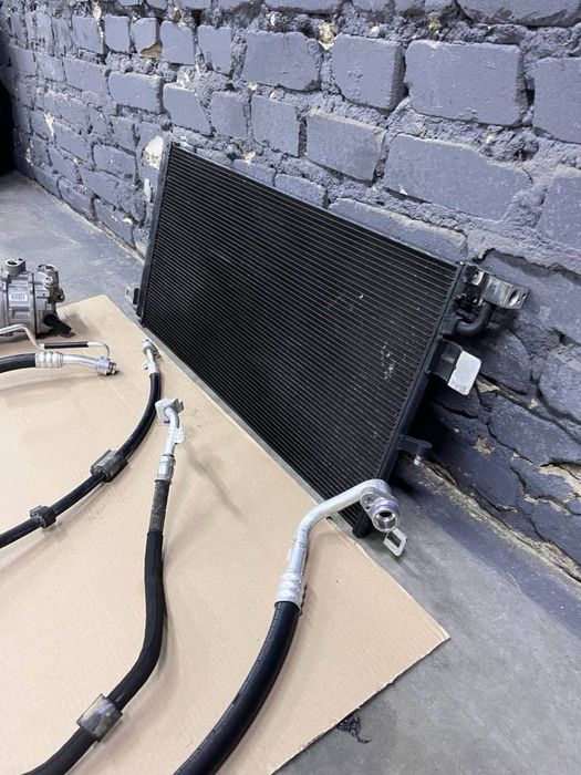 Трубка кондиціонера / радіатор / шланг / компресор / Audi A4 B9 / A5