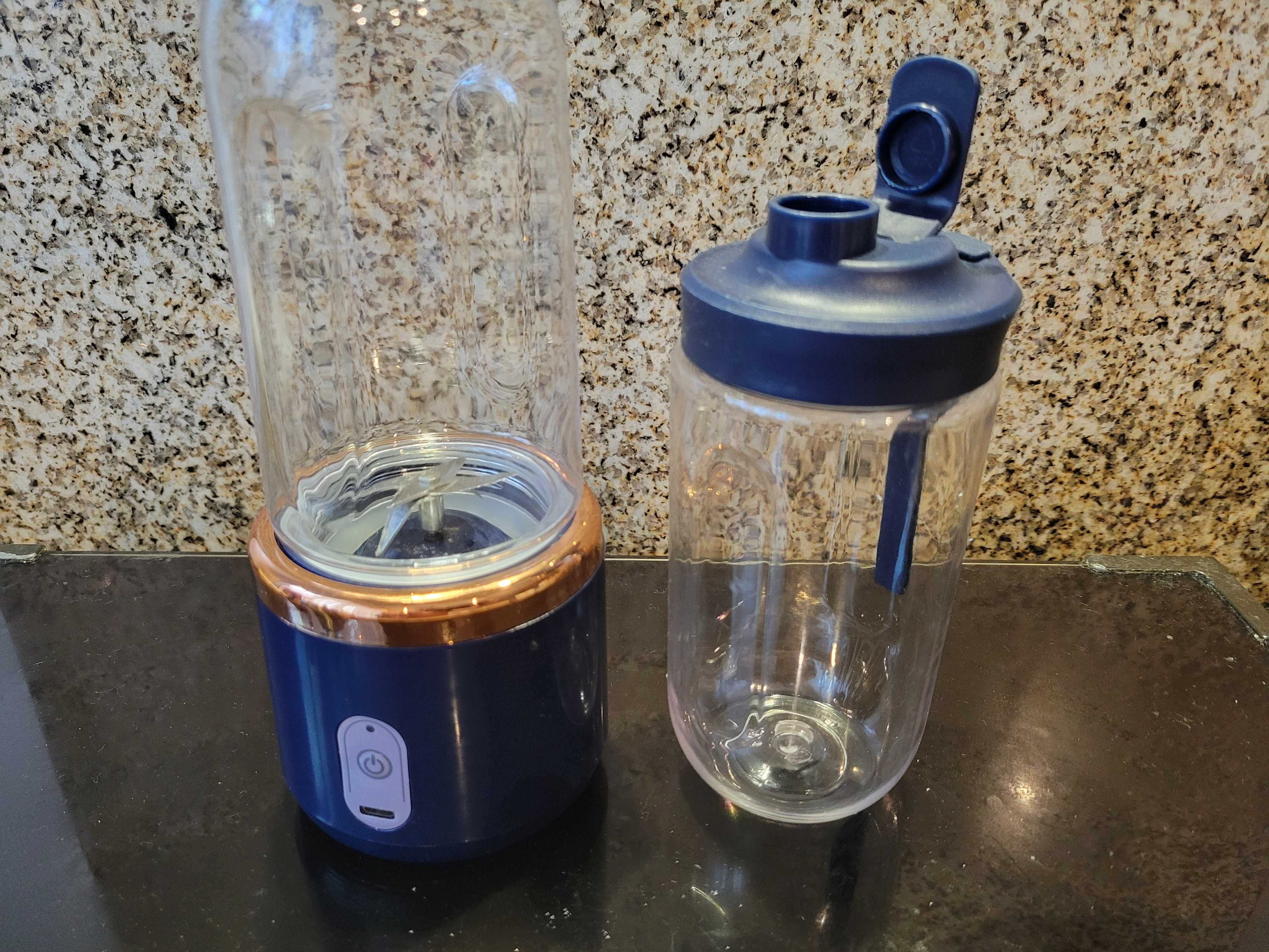 Pequena liquidificadora de sumos