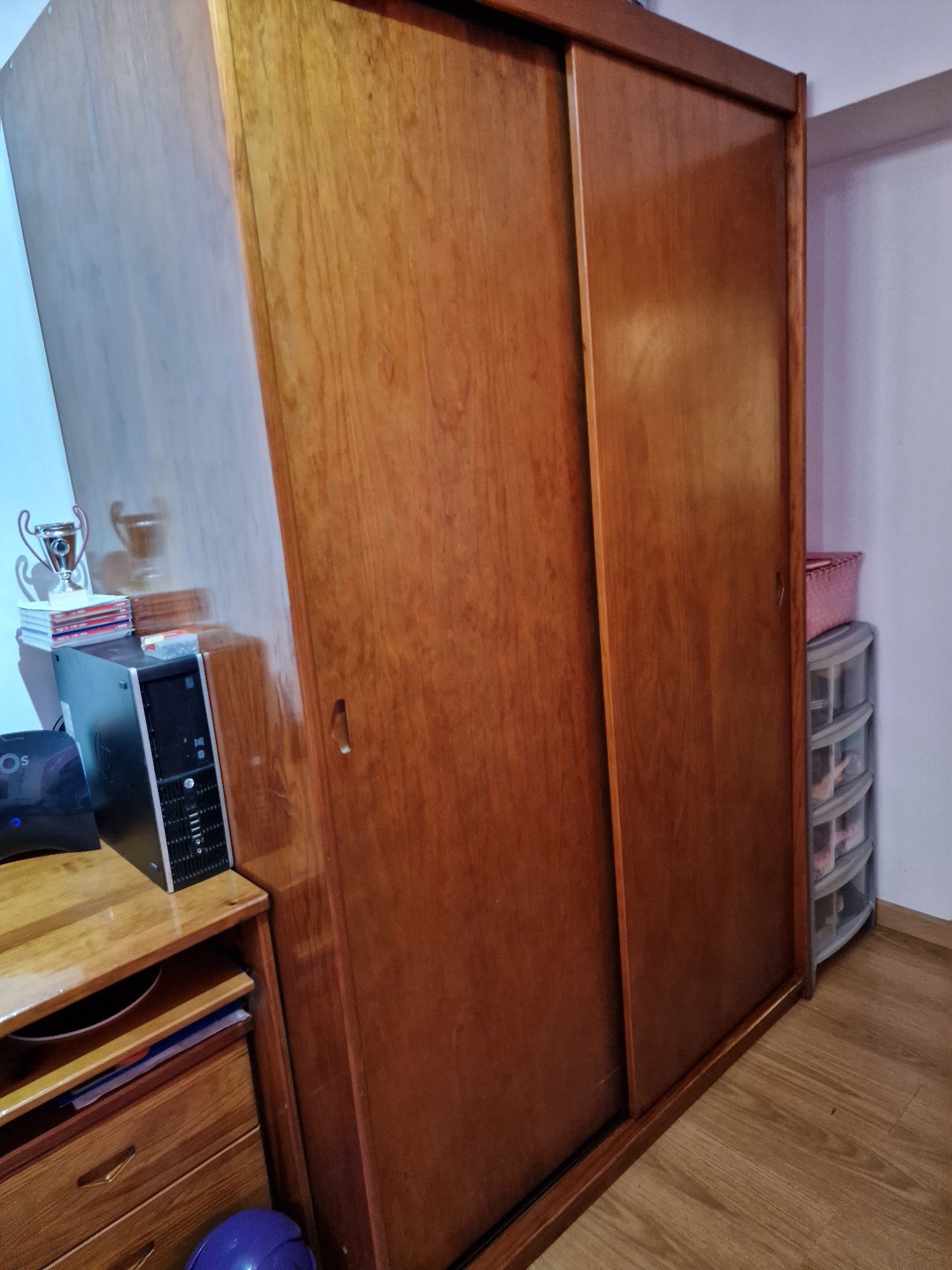 Vendo mobilia de quarto sem cama
