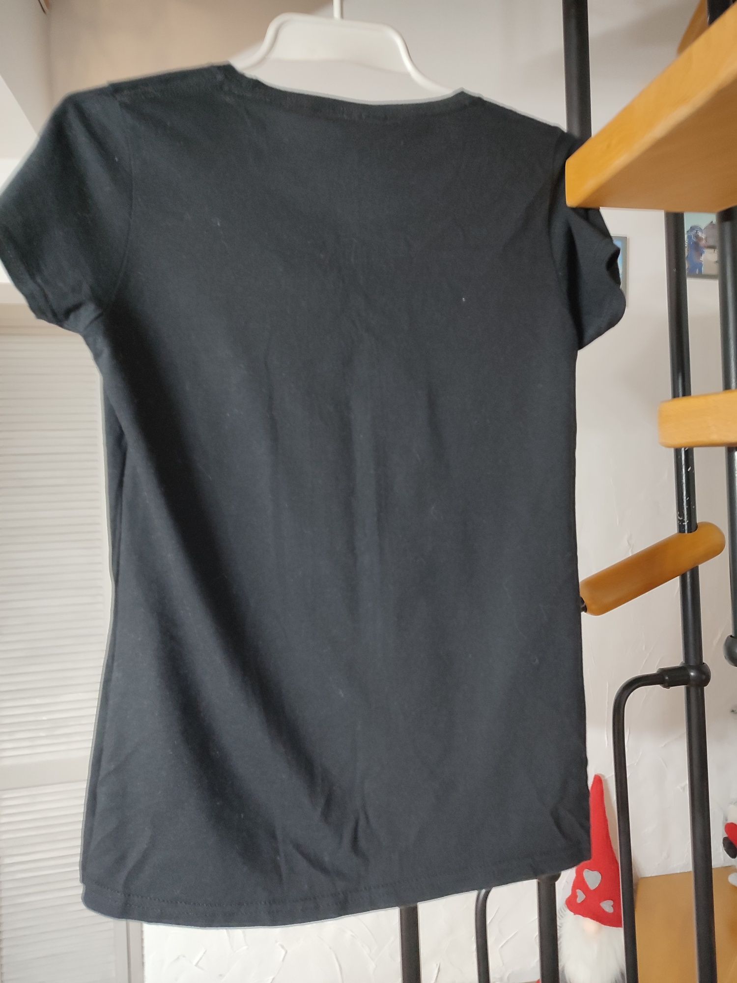 Koszulka, t-shirt Fruit of the Loom, rozm. M, Basia