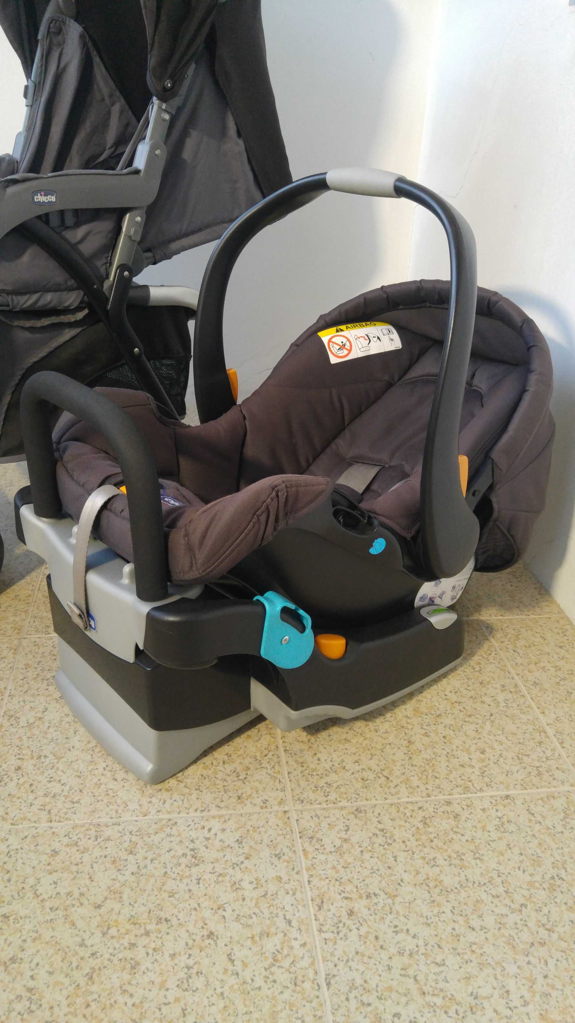 Conjunto Duo Simplicity Chicco com Isofix - USADO