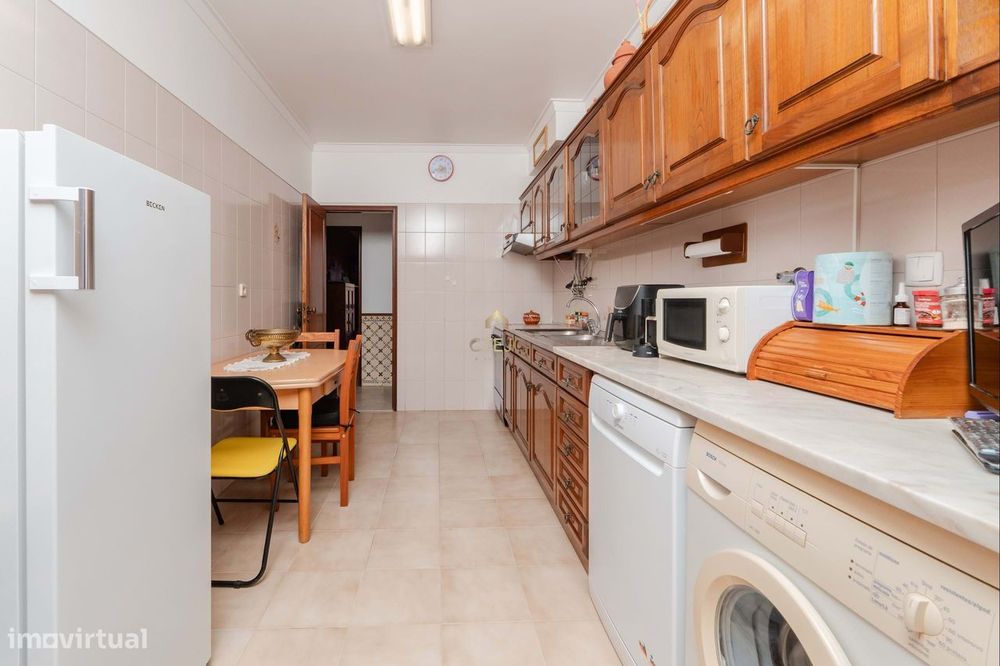 T3 com PARQUEAMENTO em Odivelas