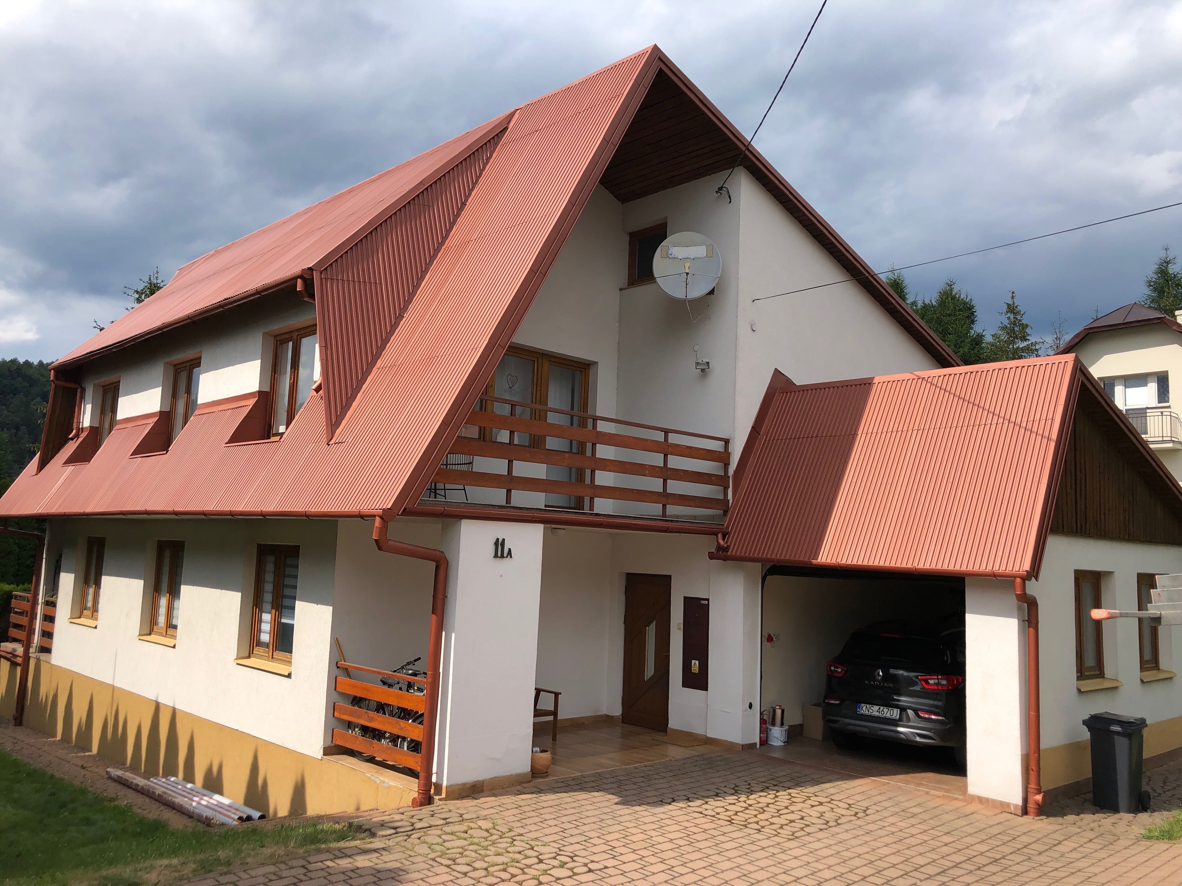 Malowanie dachów. Mycie i malowanie dachu z blachy i dachówki.