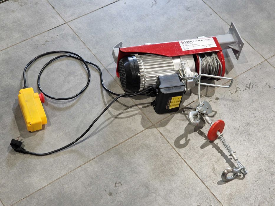 Wyciągarka BOXER BX - 563 2.7kW 800kg 220V Nie używana
