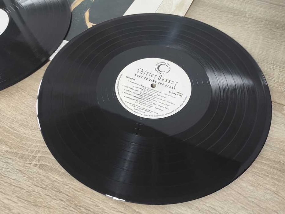 Коллекционный винил: Shirley Bassey "Born to Sing the Blues" 2LP EX\VG