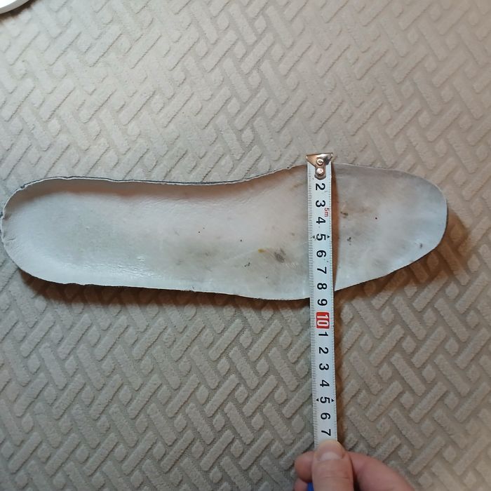 Кросівки шкіряні 40 розмір