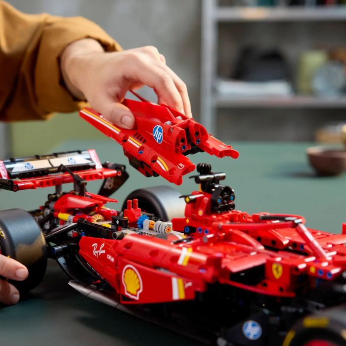 Lego Technic 42207 - Carro Ferrari SF-24 F1