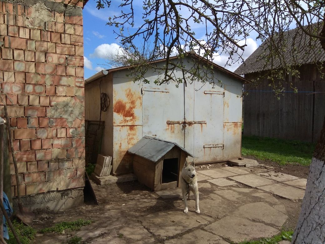 Гараж. Ціна договірна.