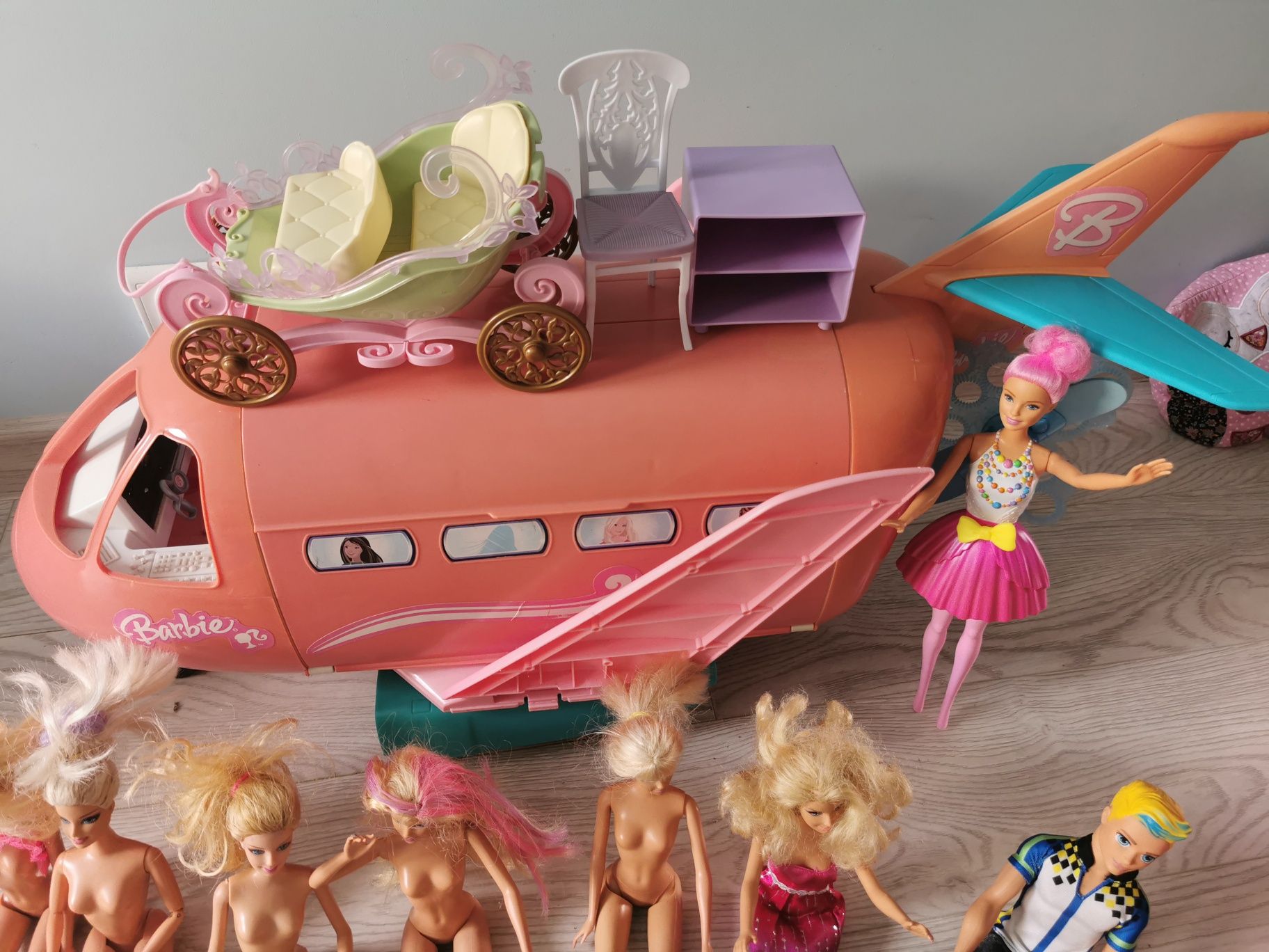 Giga zestaw barbie ponad 20 szt pełno dodatków plus wielki samolot