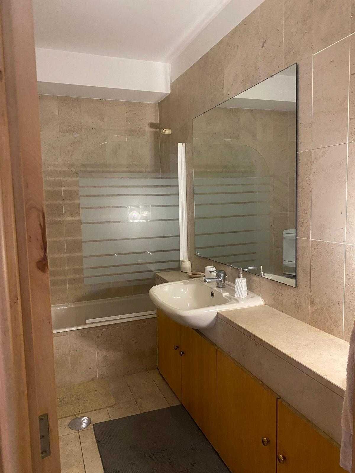 Quarto para alugar em frente ao Hospital São João