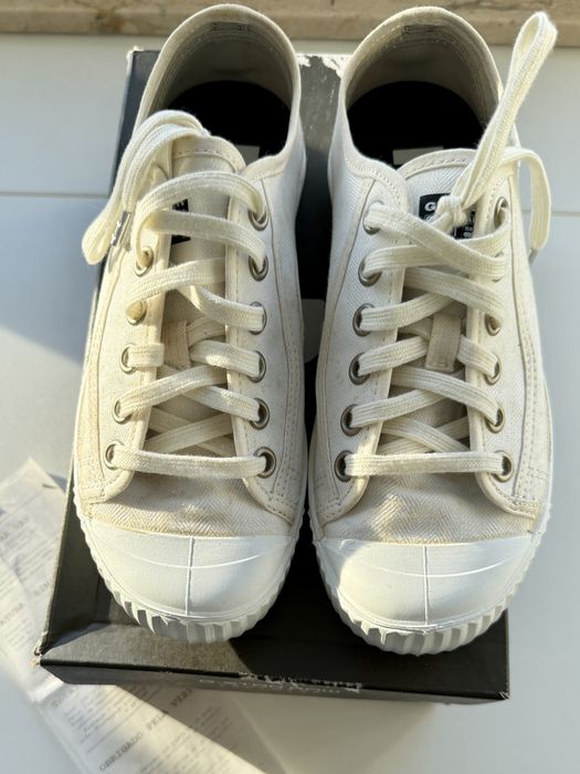 Tenis sapatos em sarja da Raw