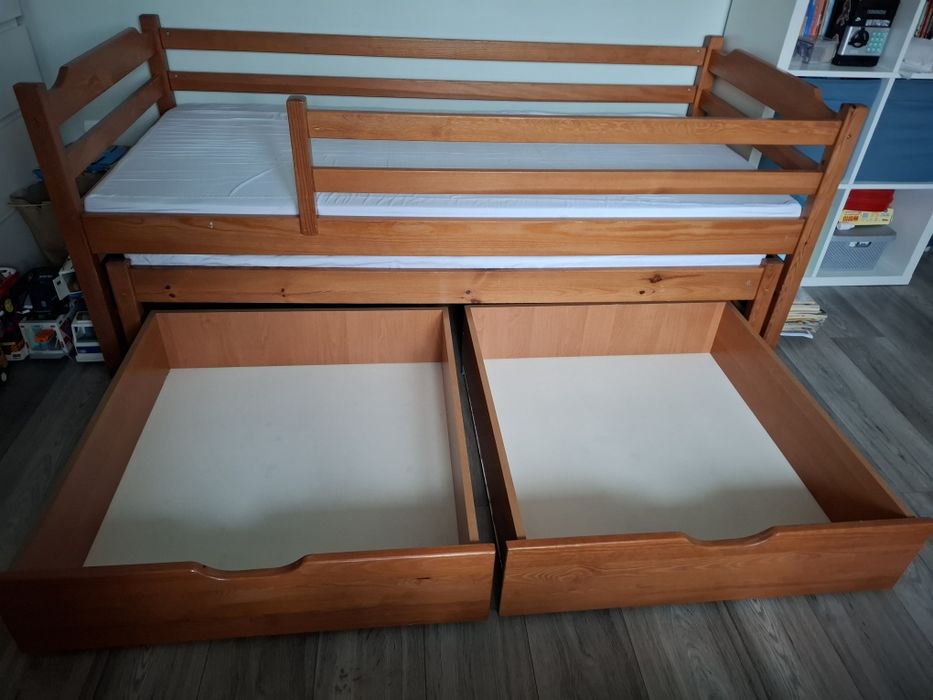 Łóżko podwójne, wysuwane